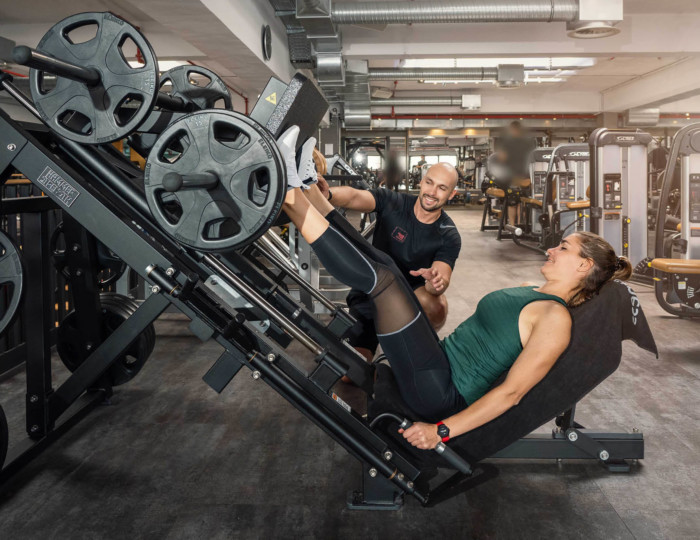 Fitnessstudio Bornheim PRIME TIME fitness Hammer Strengh